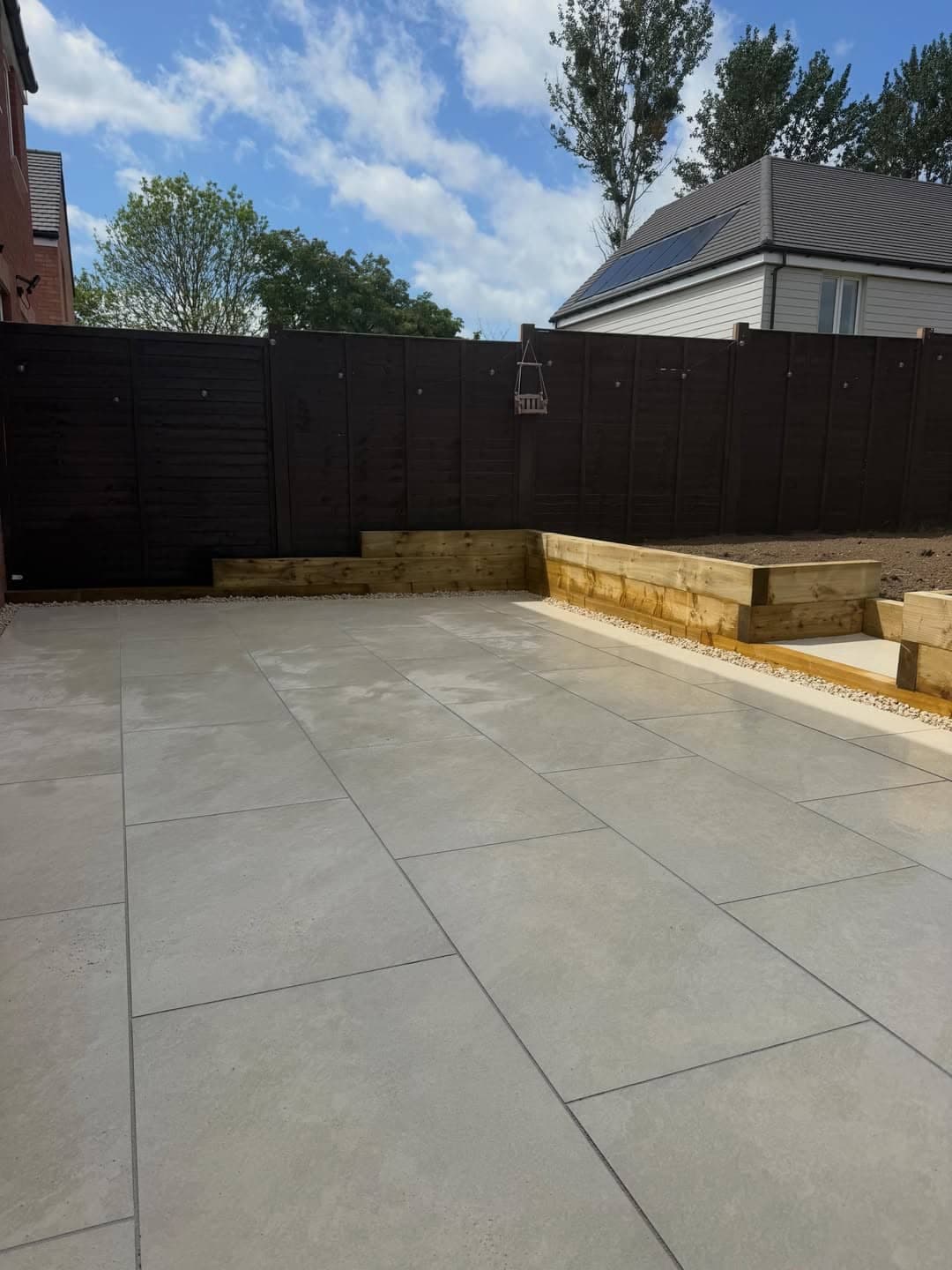 Quartz White Porcelain Patio & Sleeper Wall